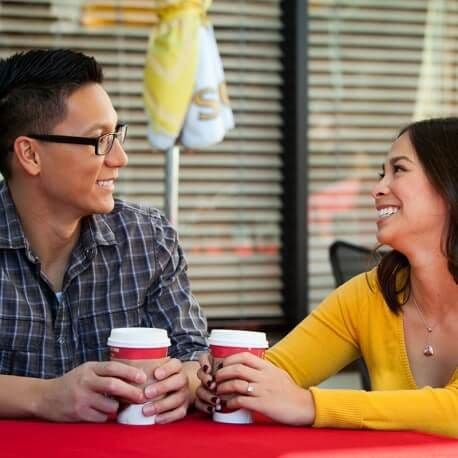 Cerita Cinta Pasangan Jurnalis Ini akan Membuat Anda Menitikkan Air Mata