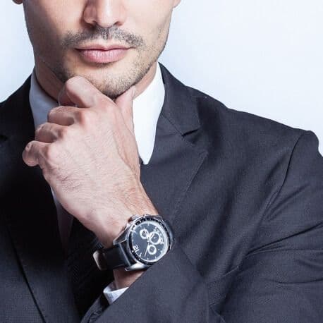 Kenali Sifat Cinta Sejati dari Cara Memakai Jam Tangan